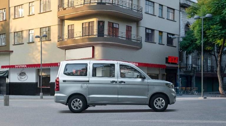 $!Chevrolet regresa al segmento de Van compactas con la presentación del modelo N400, en sus versiones Cargo y Pasajeros.