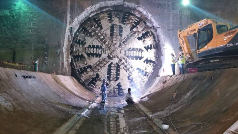 Tuneladora llega al centro histórico y avanza construcción del metro