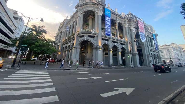 $!Fotografía del Municipio de Guayaquil, uno de los gobiernos autónomos descentralizados que serían beneficiados por la ley.