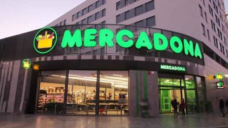 $!Si bien la tendencia se asocia únicamente con Mercadona, varias cadenas de supermercados, como Carrefour, están impulsando a su clientela a ir a una hora determinada y poner en práctica en sus pasillos la viral práctica.