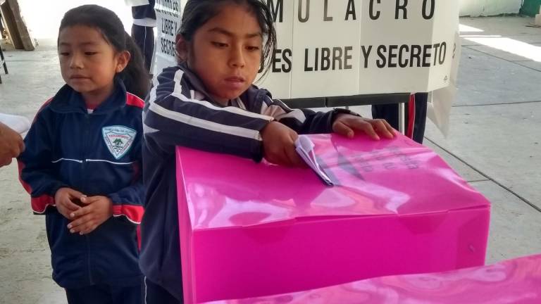 $!Niñas y jóvenes de Ecuador no participan en política porque temen ser víctimas de abusos, intimidación y juzgamientos por cómo lucen