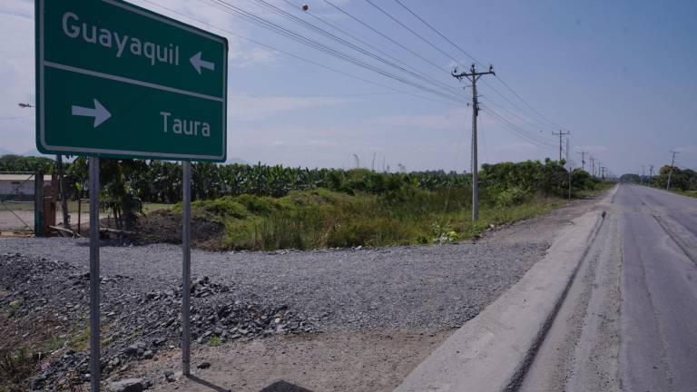 $!Fotografía del ingreso a la parroquia rural de Taura, en la que se pierde el rastro de los menores y donde fueron hallados recientemente varios cuerpos.