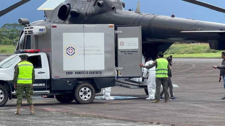Rescatan los cadáveres de ocho ocupantes del helicóptero militar accidentado en Pastaza