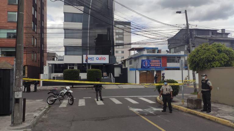 Sujeto raptó a funcionaria en Quito, amenazó con detonar un explosivo y pidió hablar Guillermo Lasso