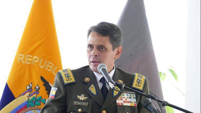 Fallo a favor del general Víctor Araus ordena su reintegro a la Policía Nacional