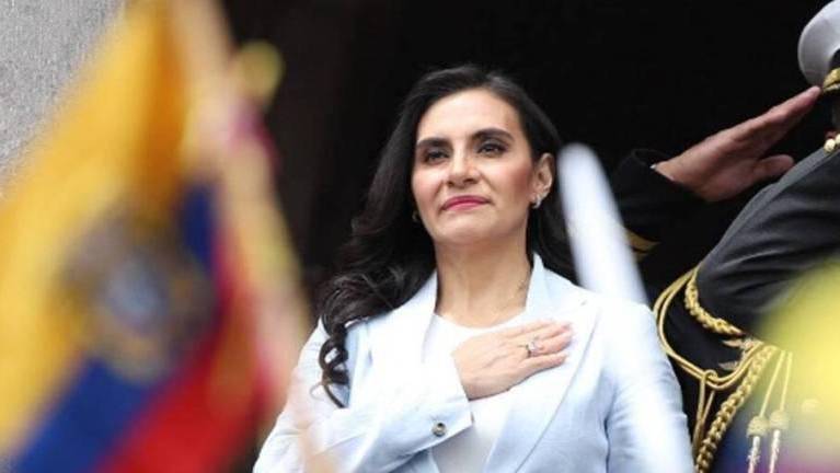 Verónica Abad vuelve a sus funciones de vicepresidenta de la República