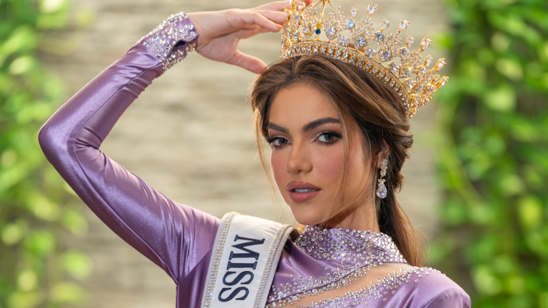 Mara Topic Verduga: La primer Miss Universe Ecuador