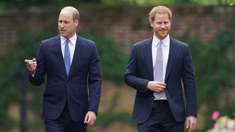 El príncipe William menciona a su hermano Harry por primera vez tras años de distanciamiento