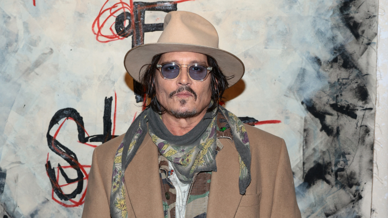 Johnny Depp revela su lado más íntimo en una exposición inmersiva en Nueva York