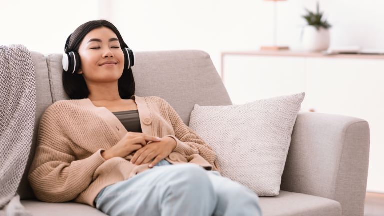 Escuchar música tras una cirugía acelera la recuperación del paciente, según estudio