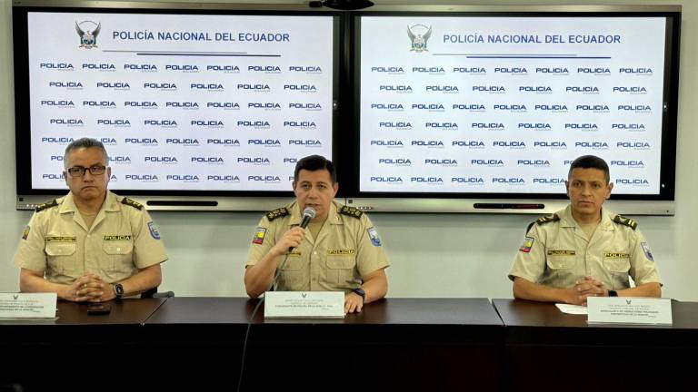 Policía recomienda uso de silbatos para alertar de incidentes durante apagones en Ecuador: estas son las medidas