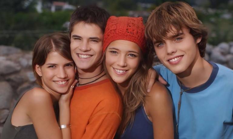 $!Foto del recuerdo de la banda Erreway cuando promocionaron la película Erreway: cuatro caminos.