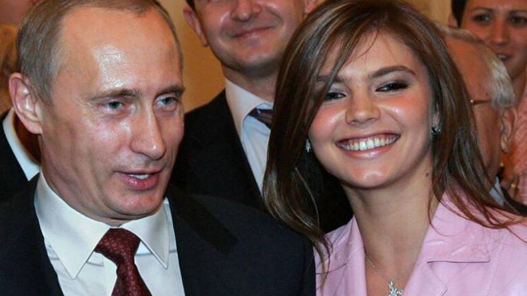 La novia de Putin enfrenta problemas: ¿de qué país sería expulsada?