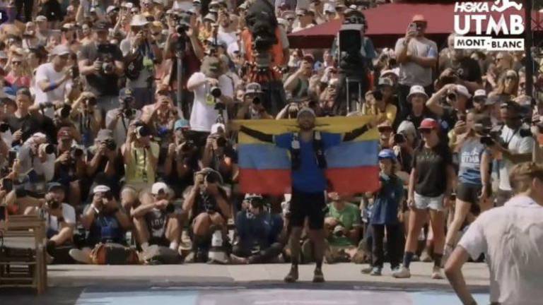 El atleta ecuatoriano Joaquín López es el primer sudamericano que se ubica en el podio de la carrera Ultra Trail de Mont-Blanc