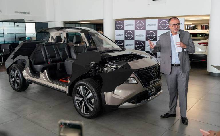 $!Juan Francisco Navas, gerente de Regional Automotores y Anexos, explicó la innovación tecnológica del Nissan X-TRAIL e-POWER.