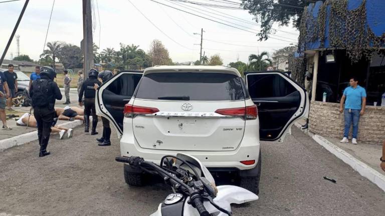 Guayaquil: vehículo baleado intentó ingresar a Base Aérea Simón Bolívar