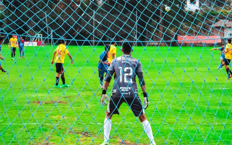 $!Desde los 16 años el arquero compartió en sus redes sociales fotografías guardando el arco de Barcelona SC en las divisiones juveniles.