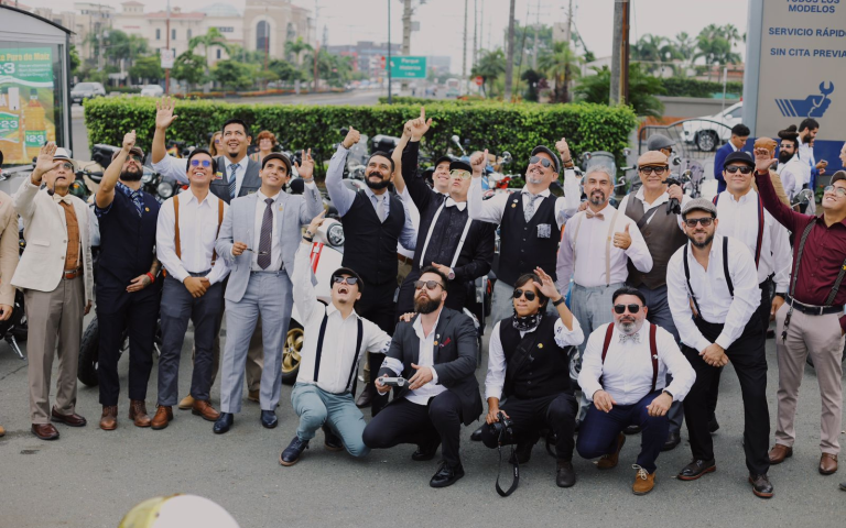 $!Fotografía de los participantes de la comunidad de motociclistas Royal Warriors durante la primera edición de The Distinguished Gentleman's Ride celebrada en Guayaquil, en el 2023.