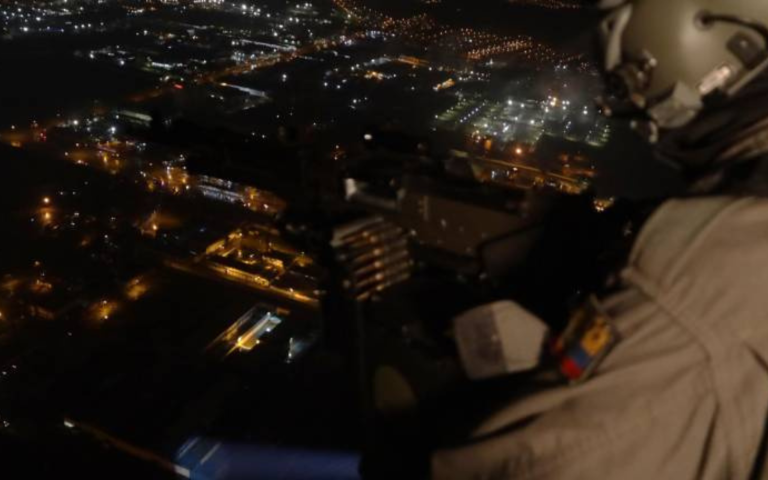 $!Fotografía de un operativo de control aéreo de las Fuerzas Armadas sobre Guayaquil, llevado a cabo a mediados de enero tras la declaratoria de conflicto armado interno dentro del país en contra del crimen organizado.