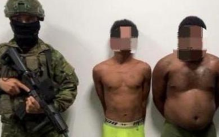 $!Fotografía que muestra a los dos hombres detenidos.