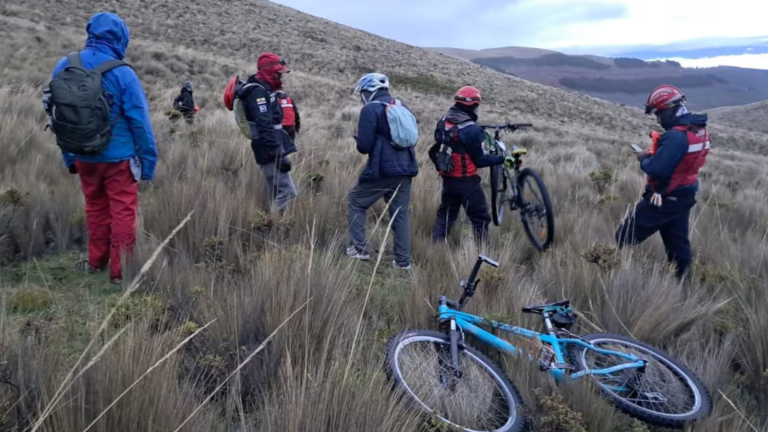 Cuatro ciclistas que se habían perdido en el Parque Nacional Cotopaxi fueron rescatados