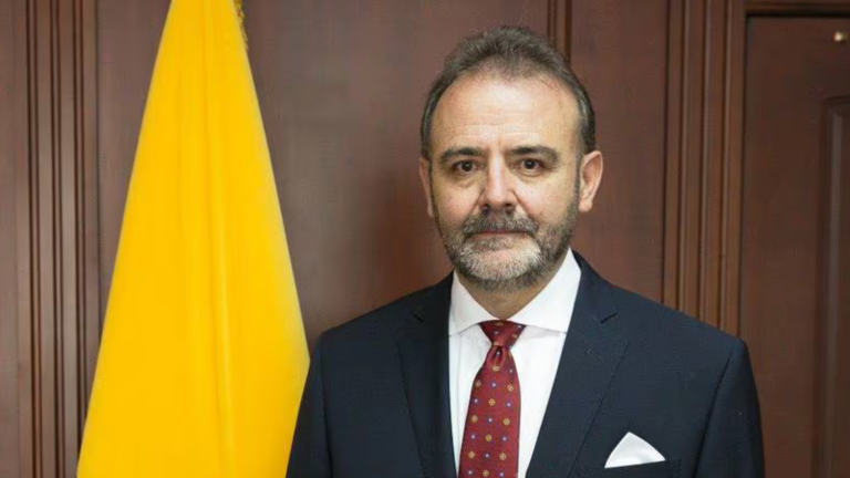 Estados Unidos acepta a Cristian Espinosa como embajador de Ecuador, después de que la plaza estuvo vacante por 4 meses