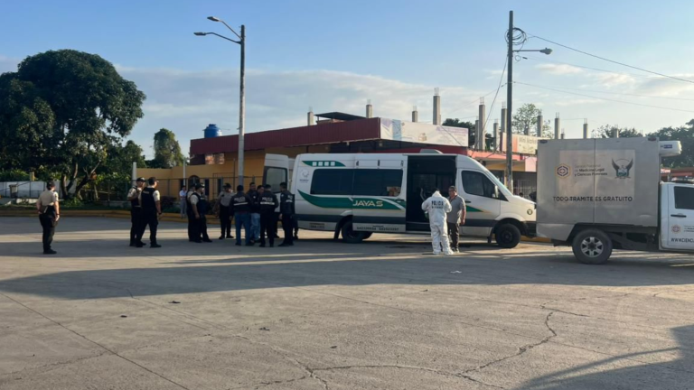 El Guabo: Pareja que fue asesinada a bordo de una buseta formaba parte de 'Los Lobos', según la Policía