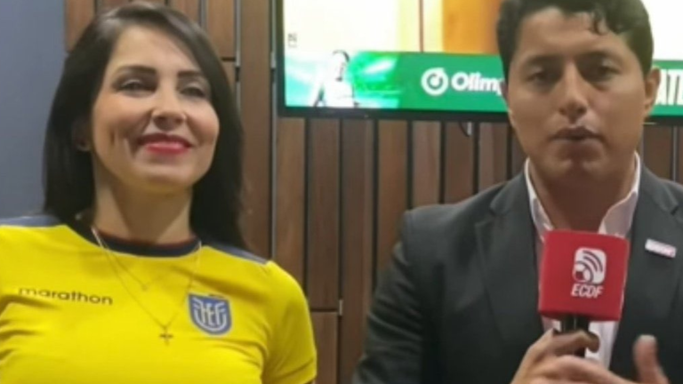 Captura del la entrevista a Luisa González durante la transmisión deportiva.