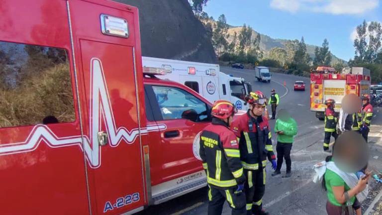 Trágico accidente en la vía Pifo-Papallacta: al menos ocho muertos y 13 heridos