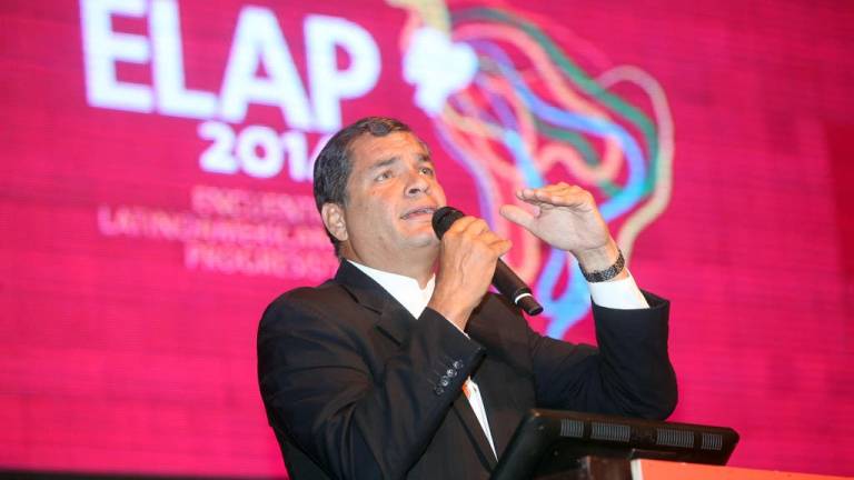 Presidente de Ecuador advierte de &quot;tiempos duros&quot; por el resurgir de la derecha