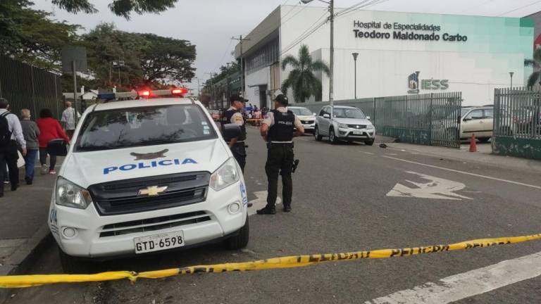 Doctora es víctima de ataque armado afuera de Hospital del IESS en Guayaquil