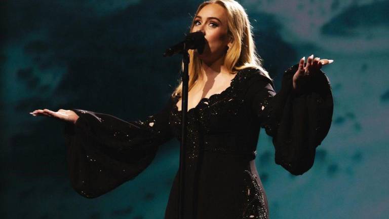 Adele, entre lágrimas, se despide de los escenarios con su último concierto en Las Vegas