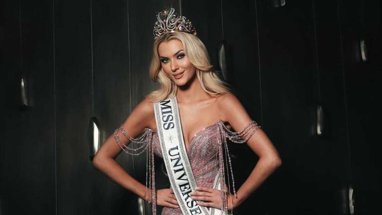 Fotos oficiales de la nueva Miss Universo 2024, la joven danesa Victoria Kjaer.