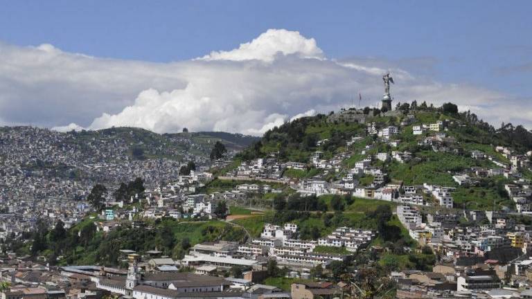 La fundaci n de Quito fue al tercer intento y con 204 vecinos