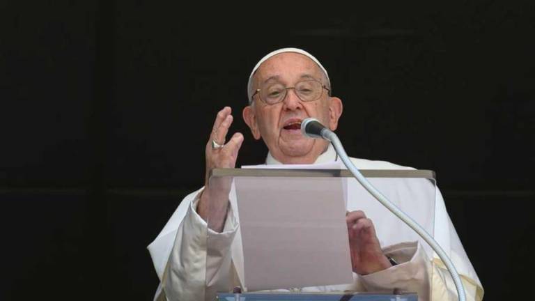 El papa Francisco lamenta que la democracia no goza de buena salud y critica el populismo