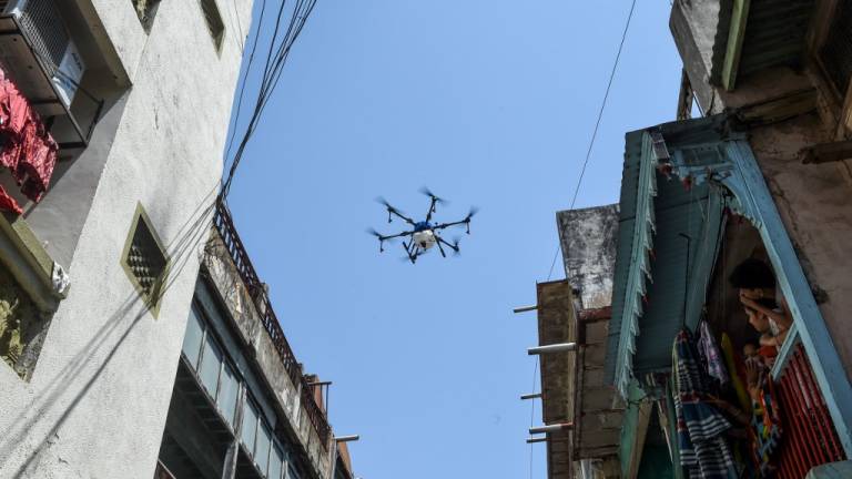 Ciudad india utiliza drones para desinfectar las calles