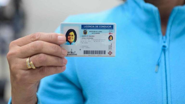 Ecuador mantiene convenio de homologación de licencias de conducir con cuatro países