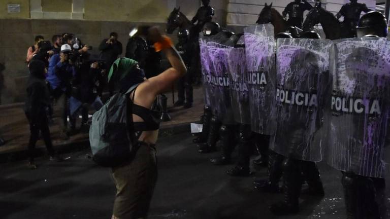 Human Rights Watch critica excesos de Policía Nacional en marcha femenista del 8 de marzo