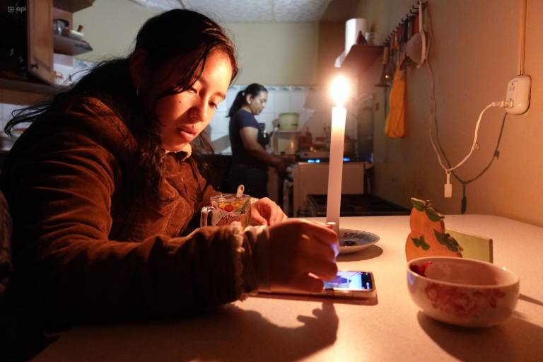 $!Fotografía de una vivienda situada en Cuenca en la que fue cortada la electricidad.