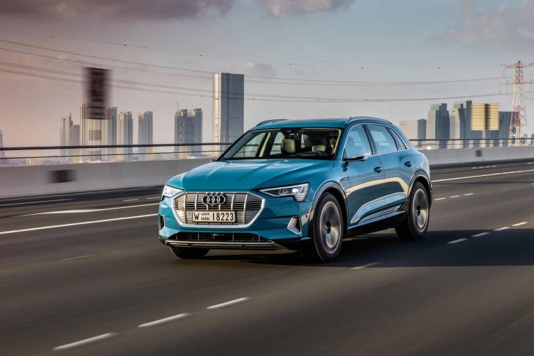 $!El SUV eléctrico AUDI E-TRON es apto para su uso diario y su versión Sportback combina la potencia con la elegancia.