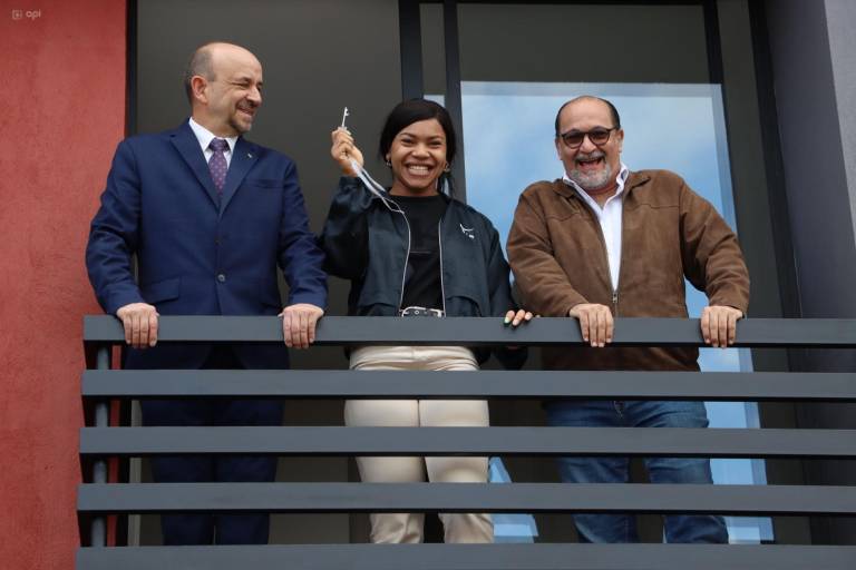 $!Fotografía del evento de entrega de una vivienda propia a la medallista de bronce Angie Palacios.