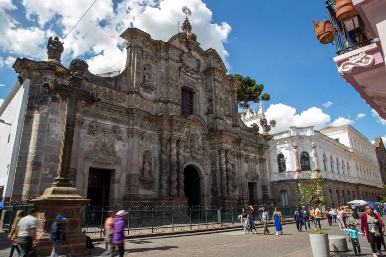 $!Fotografía del pasado 25 de octubre de 2024 de la iglesia de La Compañía en Quito (Ecuador).