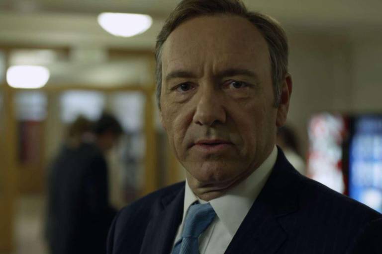 $!En octubre de 2020, fue condenado a pagar casi 31 millones de dólares a MRC, la empresa productora de House of Cards, como indemnización por la pérdida de ingresos atribuida a su salida de la serie.