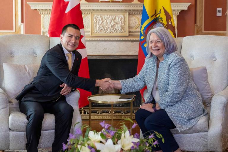 $!Ambos países mantienen una estrecha relación durante el Gobierno de Daniel Noboa. En esta fotografía aparece el presidente de Ecuador, Daniel Noboa, junto a la gobernadora general de Canadá, Mary Simon.