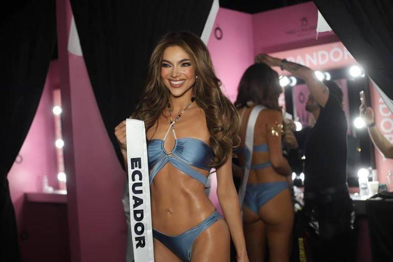 $!La Miss Universo Ecuador, Mara Topic, con el atuendo que usó para la pasarela de trajes de baño.