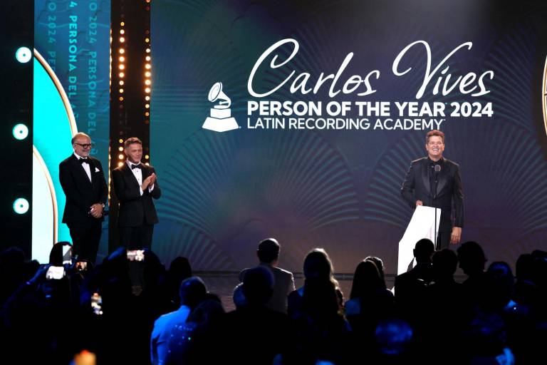 $!La edición 25 de los Grammy Latinos se celebra hoy con leyendas y jóvenes estrellas