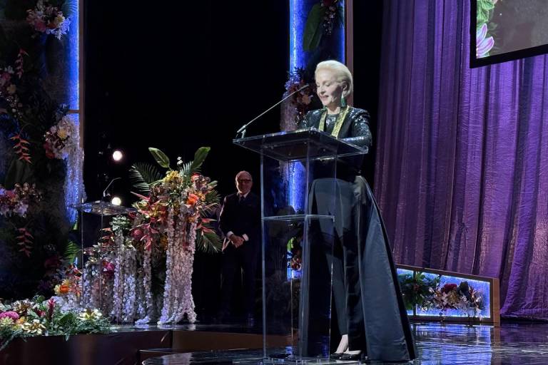 $!Carolina Herrera, Julio Torres y Los Ángeles Azules reciben este año los prestigiosos premios de la Fundación Herencia Hispana.