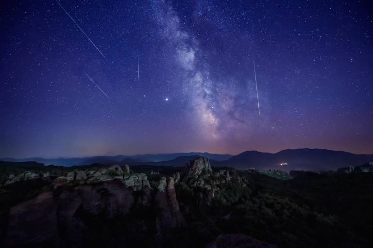 $!Lluvia de meteoros Eta Acuáridas se podrá ver en Ecuador: ¿Cómo y cuándo observar este evento astronómico?