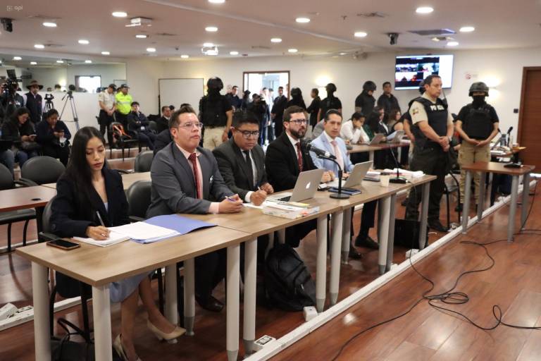 $!Fotografía de la instalación de la audiencia de juicio a procesados en el caso del asesinato de Fernando Villavicencio, en el Complejo Judicial Norte.