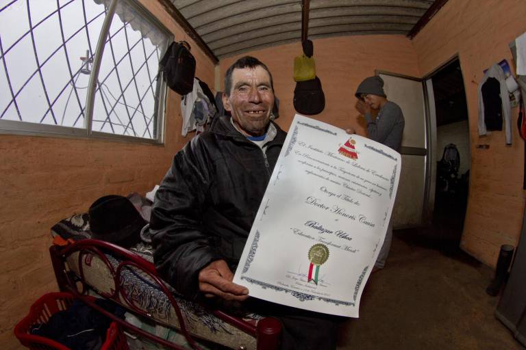 $!Ushca también recibió un doctorado Honoris Causa por parte del Instituto Tecnológico Latinoamericano de Liderazgo de México, en el 2017.